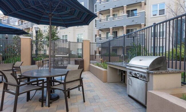 Building Photo - 1000 National Ave