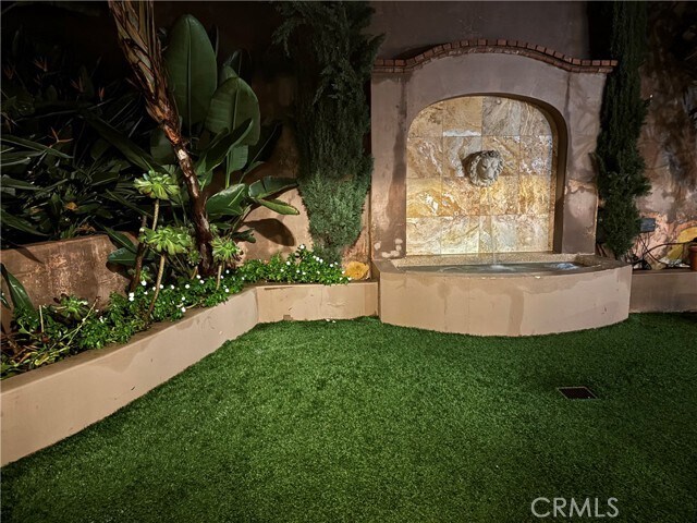 Building Photo - 1316 Beverly Grove Pl