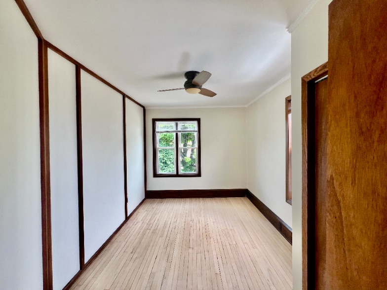 Building Photo - 716 N 9th St