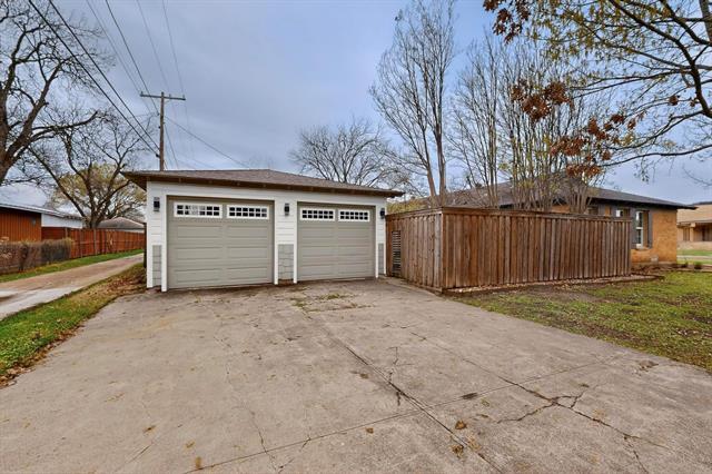Building Photo - 1707 Mariposa Dr