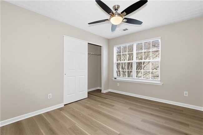 Building Photo - 217 Hiawassee Dr