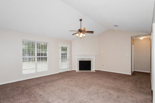 Building Photo - 5085 Jon Oak Dr