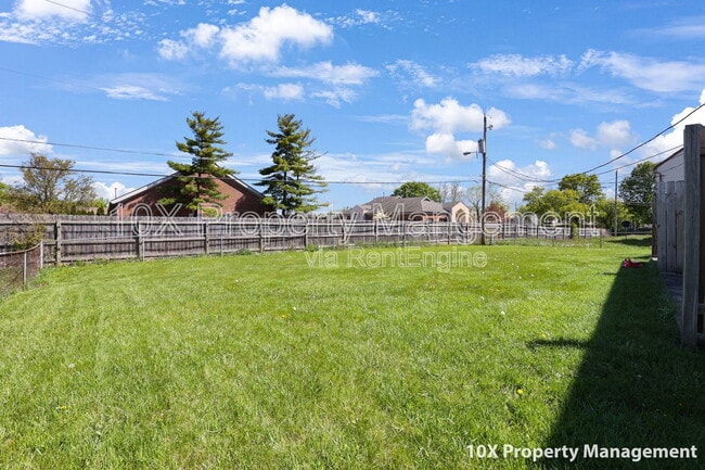 Building Photo - 6169 Laurelwood Ct