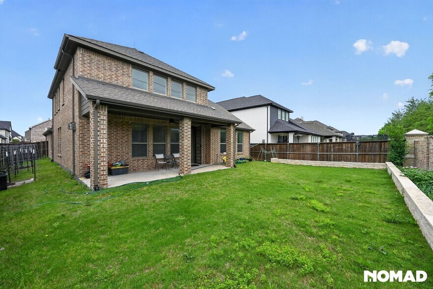 Building Photo - 9784 Brackenfield Ln