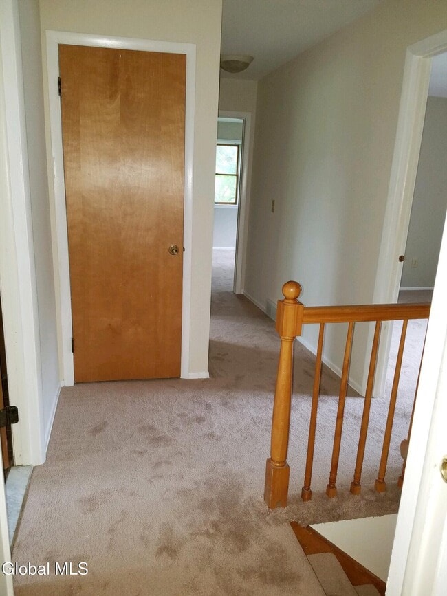 Building Photo - 3 Springwood Manor Dr