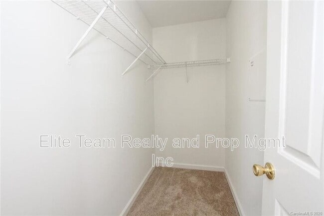 Building Photo - 10816 Carstairs St