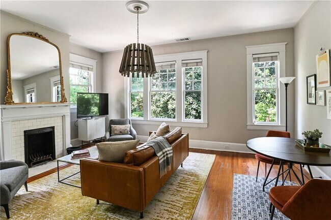 Building Photo - 635 Bonaventure Ave NE