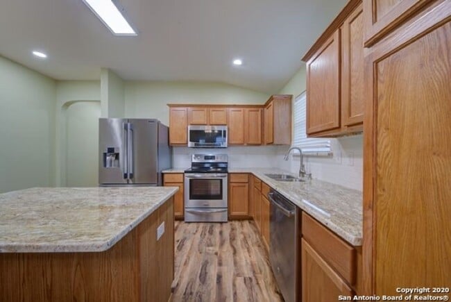 Building Photo - 3 Bedroom/2 Bath Wildhorse Subdivision
