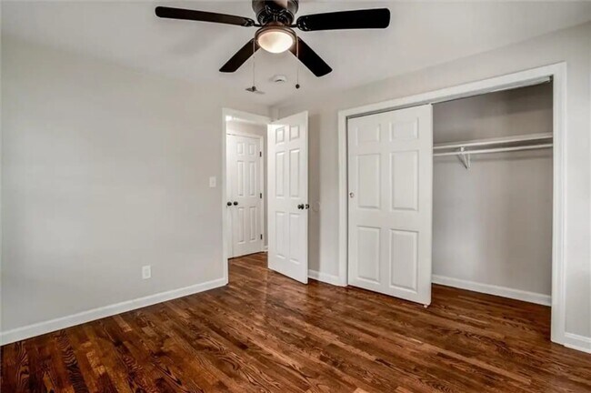 Building Photo - Lowell Avenue