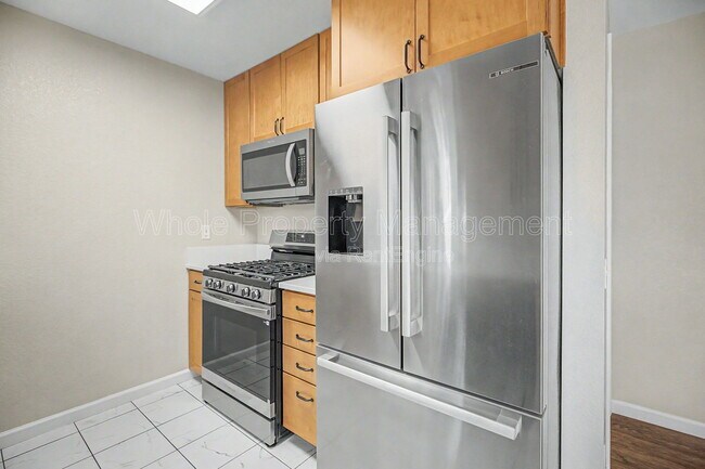 Building Photo - 11604 Community Center Dr