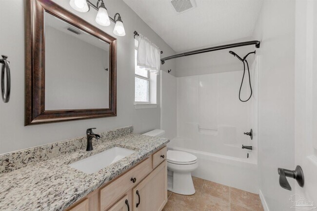 Building Photo - 6545 Fern St