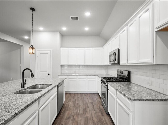 Building Photo - 311 Fanpalm Ct