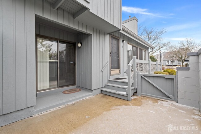 Building Photo - 147 Linda Ln
