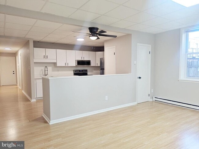 Building Photo - 110 N Main St