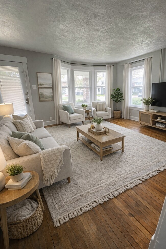 Building Photo - Space, Comfort & Location—Minutes from Ball State