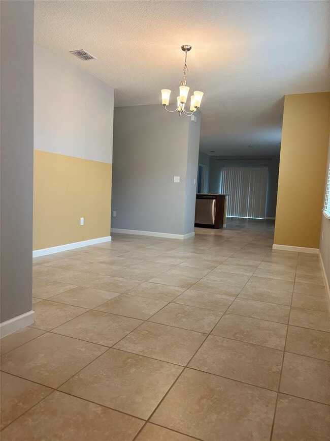 Building Photo - 11150 SW Sophronia St