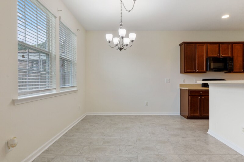 Building Photo - 9814 Lone Cypress Ln