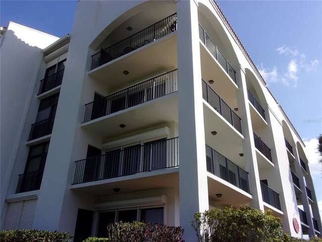 Building Photo - 332 Mariner Dr