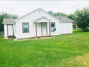 Building Photo - Charming 2bd 1ba Close to the Downtown Durant