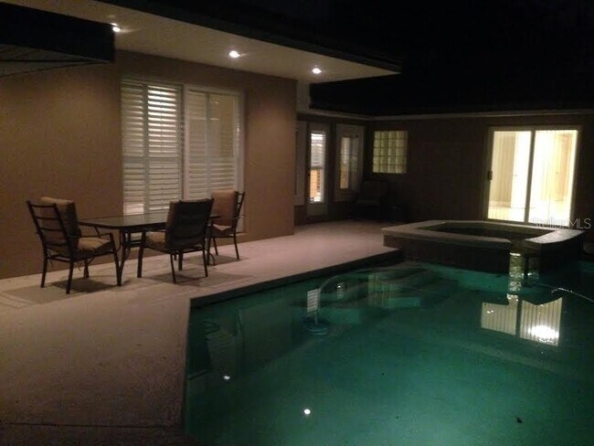 Building Photo - 300 Brightwaters Blvd NE