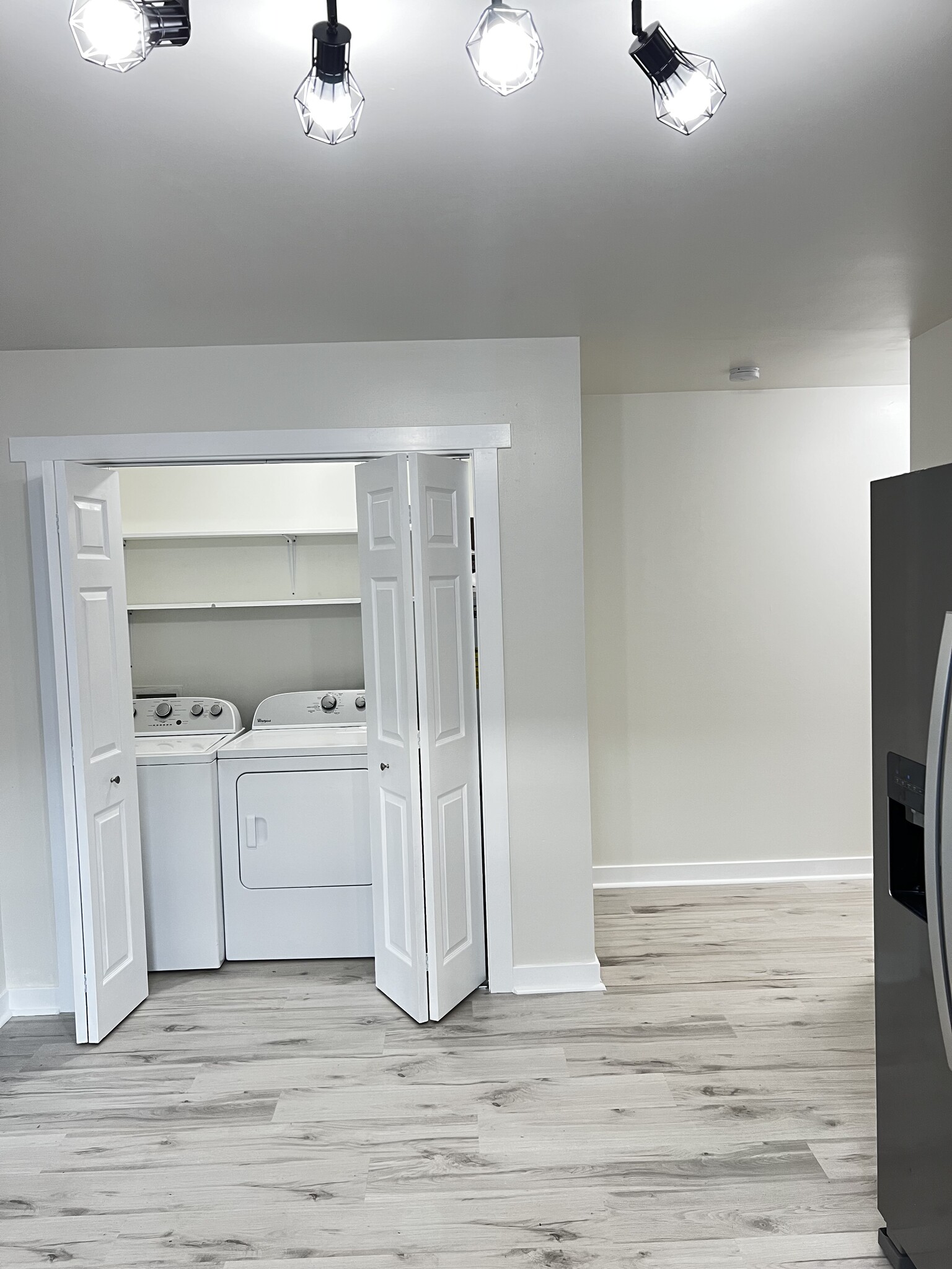 Building Photo - 928 Farmer St