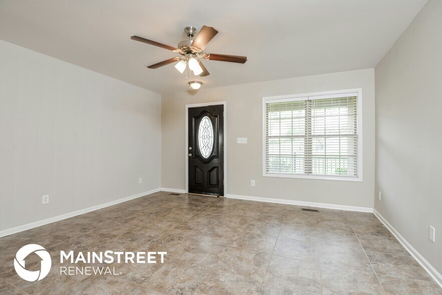 Building Photo - 650 Starlite Dr