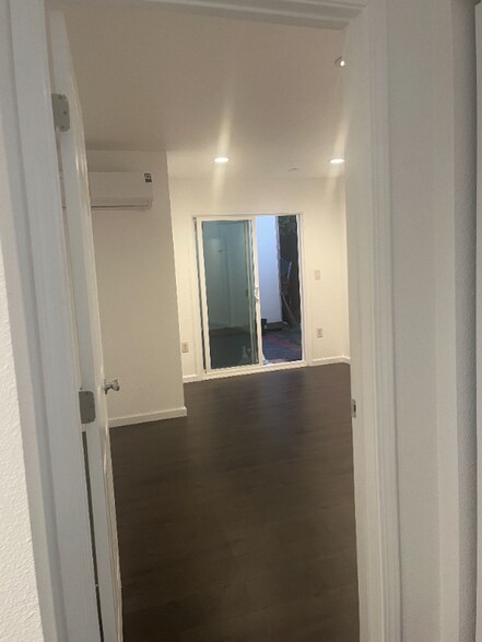 Building Photo - 27450 Lyford St