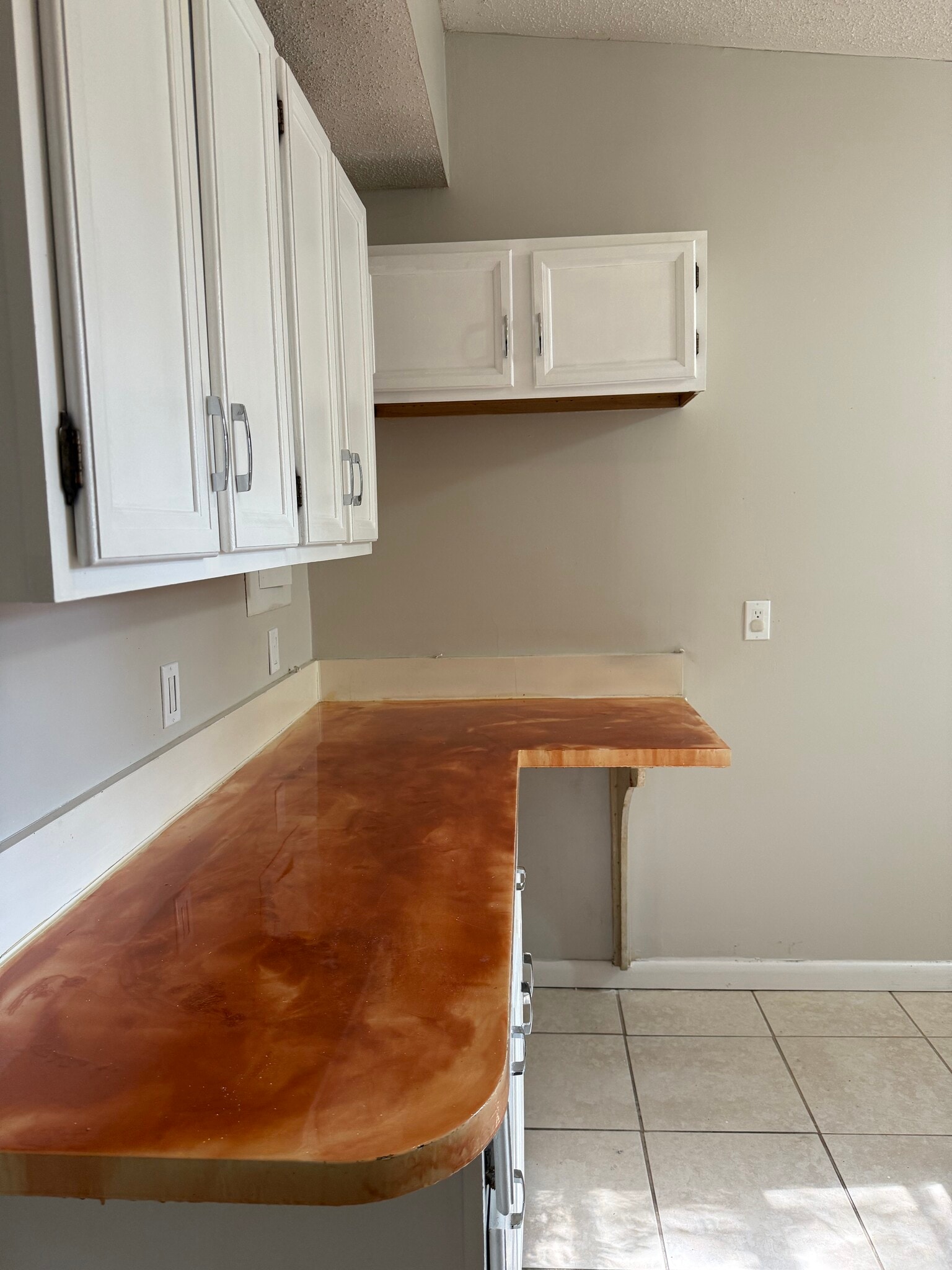 Kitchen - 6972 Bernay Ave