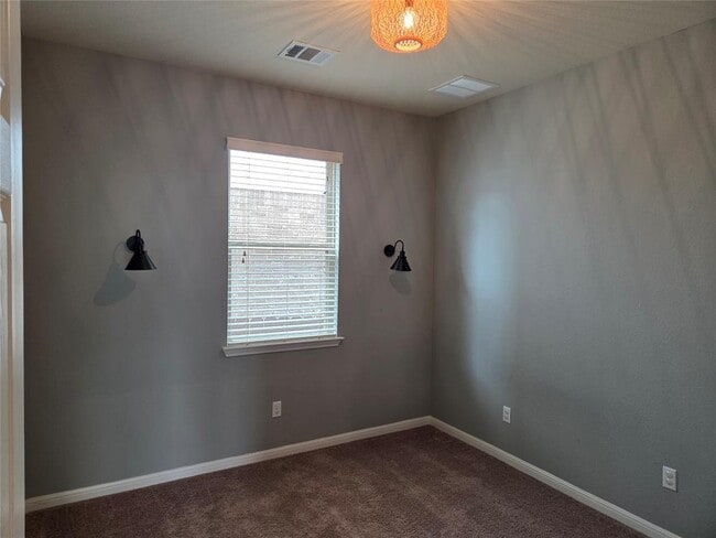 Building Photo - 2832 Coral Valley Dr