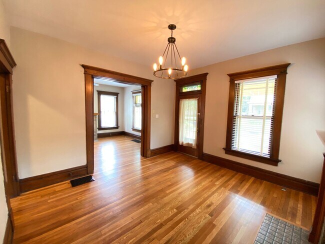 Building Photo - 1501 Belmont Ave