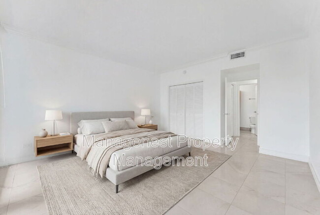 Building Photo - 700 Biltmore Way