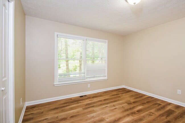 Building Photo - 2984 Leasa Ct