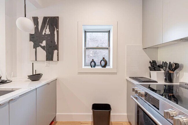 Building Photo - 1255 Decatur St