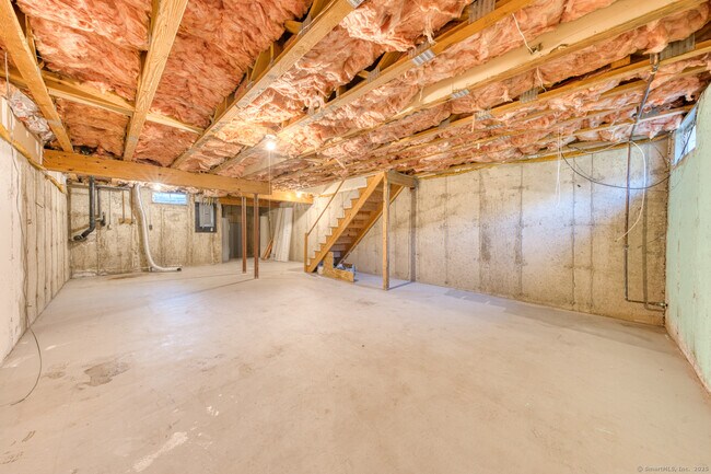 Building Photo - 12 Stone Pond Rd