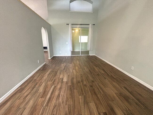 Building Photo - 6561 Franconia Dr