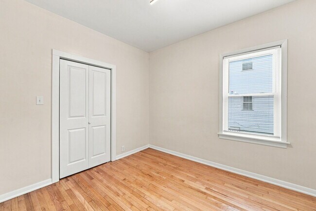 Building Photo - 310 E 138th St