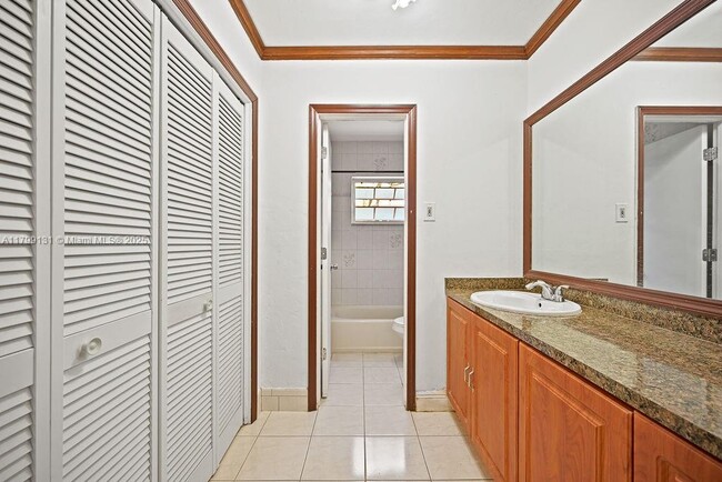 Building Photo - 26100 SW 192nd Ave