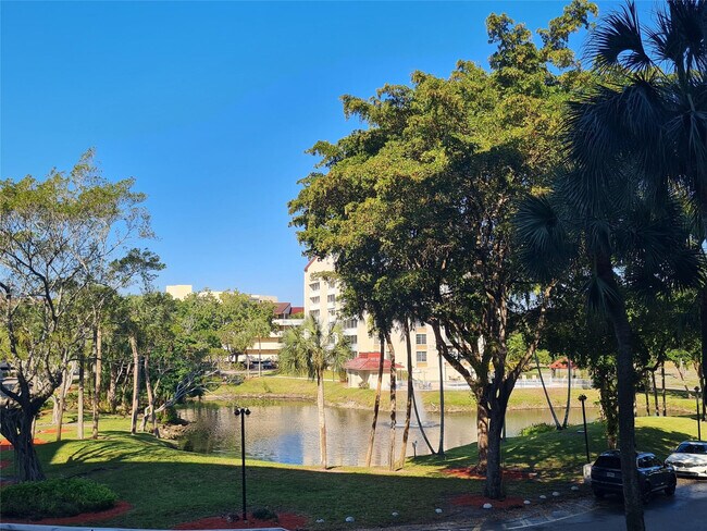 Building Photo - 6911 Environ Blvd