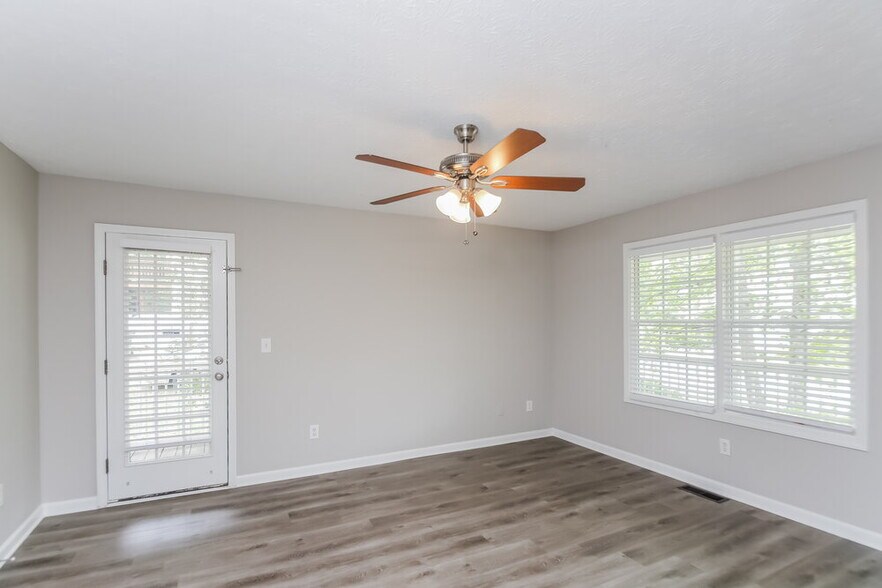 Building Photo - 565 Bridge Grove