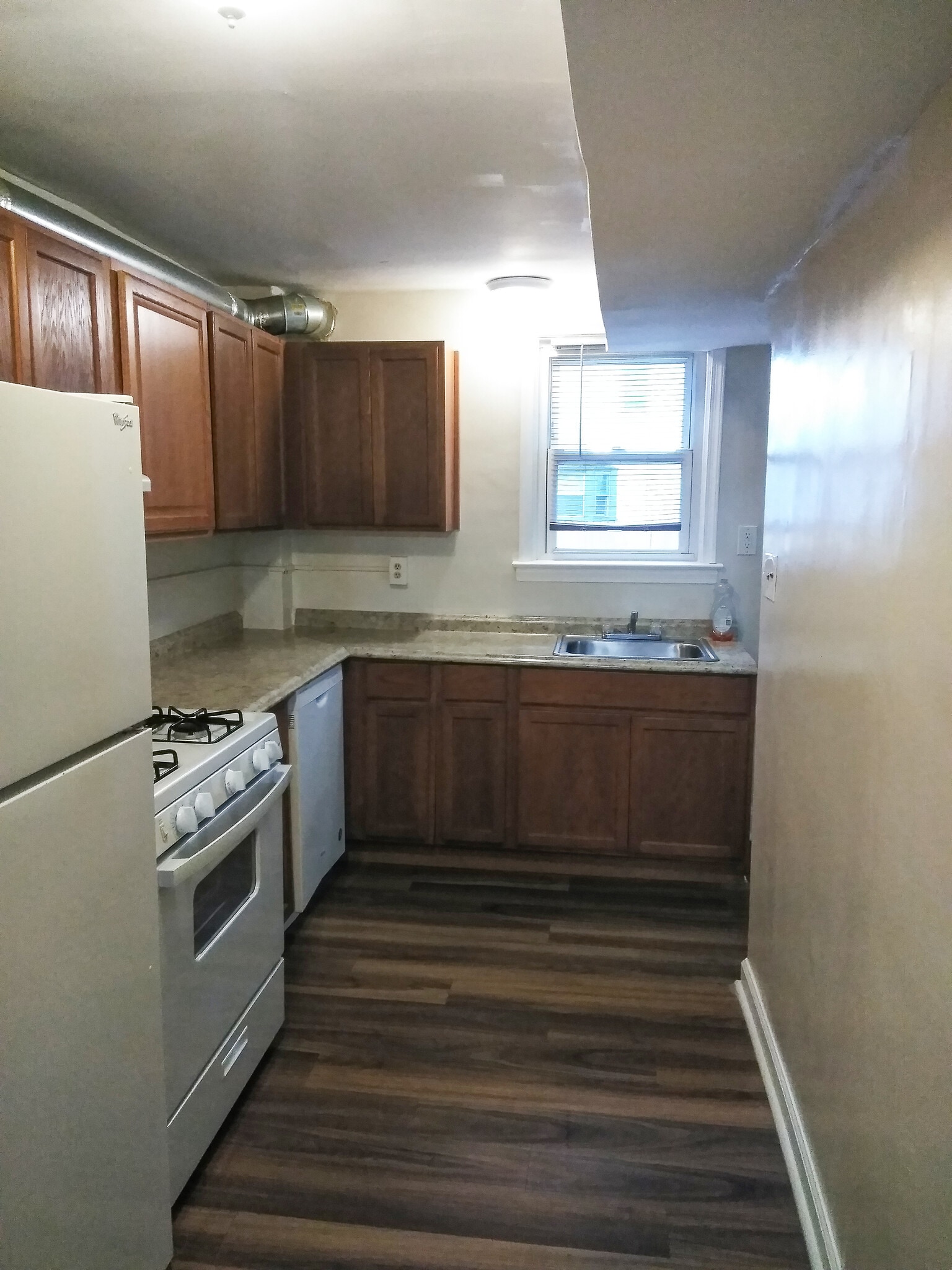 kitchen - 19 N Pennewell Dr