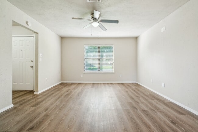 Building Photo - 12225 SW 14th St