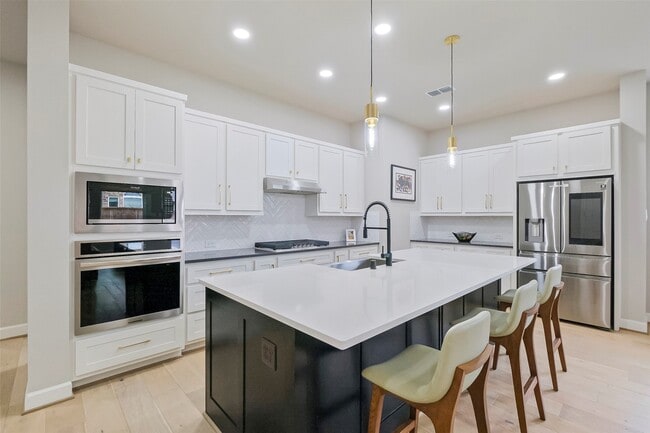 Building Photo - 2310 Precision Ln