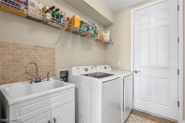 Building Photo - 14644 Edgewater Cir