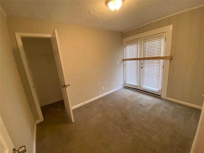 Building Photo - 2490 Brentwood Rd