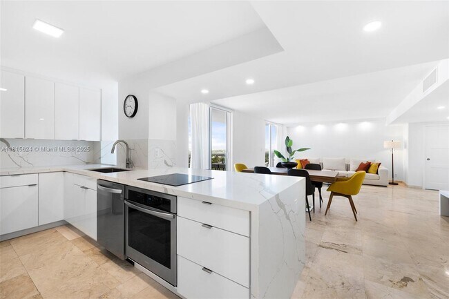 Building Photo - 2401 Collins Ave