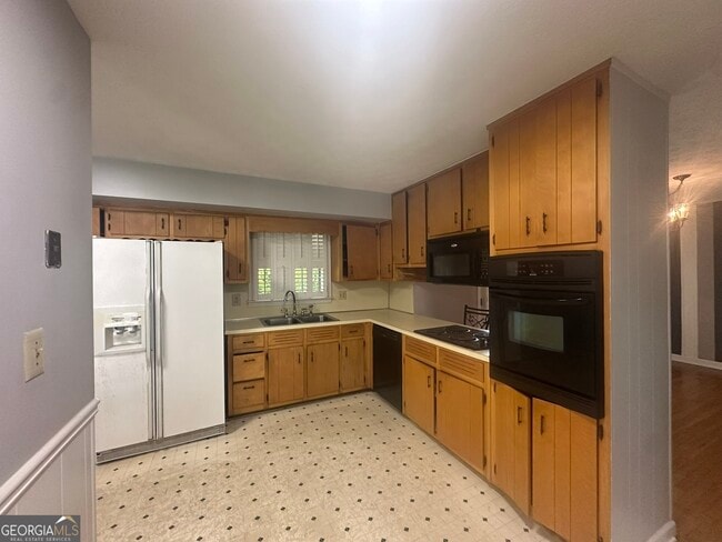 Building Photo - 3053 Menlo Park Dr