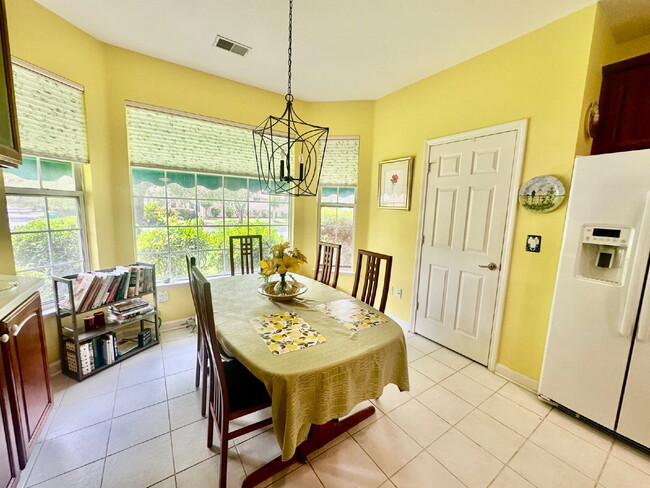 Building Photo - Two Bedroom plus Office Furnished Home in Sun City!