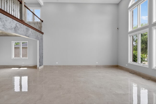 Building Photo - 14031 Preston Dr