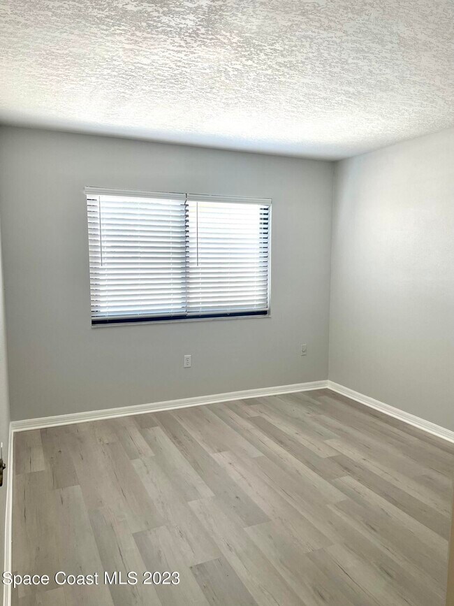 Building Photo - 179 Shell Pl