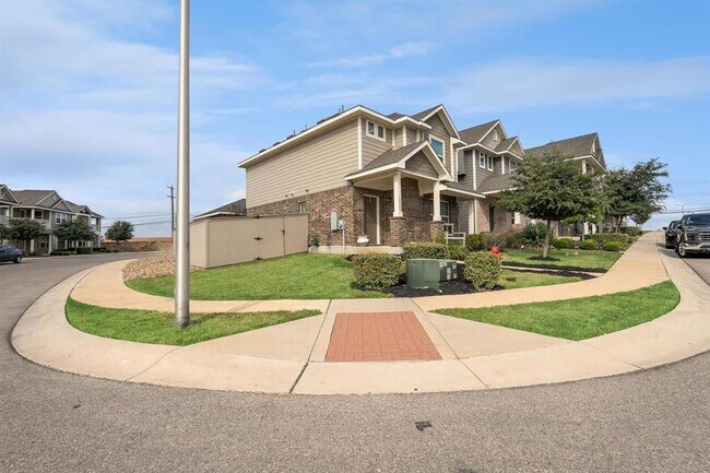 Building Photo - 18000 Malnati Dr